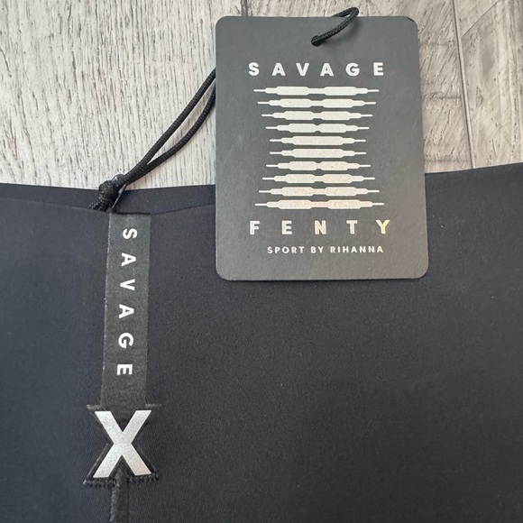 Savage x Fenty Hotline High Waist Leggings Black Caviar Pink Medium NEW NWT - Picture 4 of 10